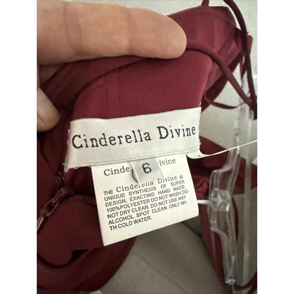 Cinderella‎ Divine V-Neck Ruched Mermaid Evening HOCO Gown Red Apple size 6 - Picture 9 of 16